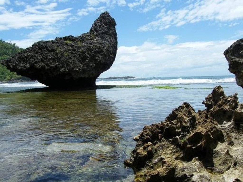 Wisata Pantai Gunungkidul Lengkap dengan Penginapannya di Pantai Siung